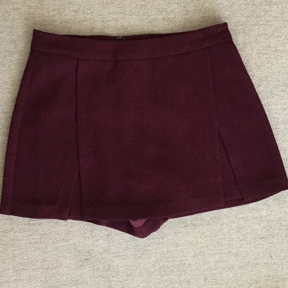 BCBGeneration Wine Skort